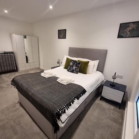 Trafford Suite Modern 1 Bed With Cinema Room マンチェスター エクステリア 写真